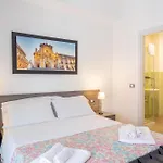 Cavour Rooms