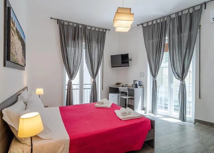 Cavour Rooms