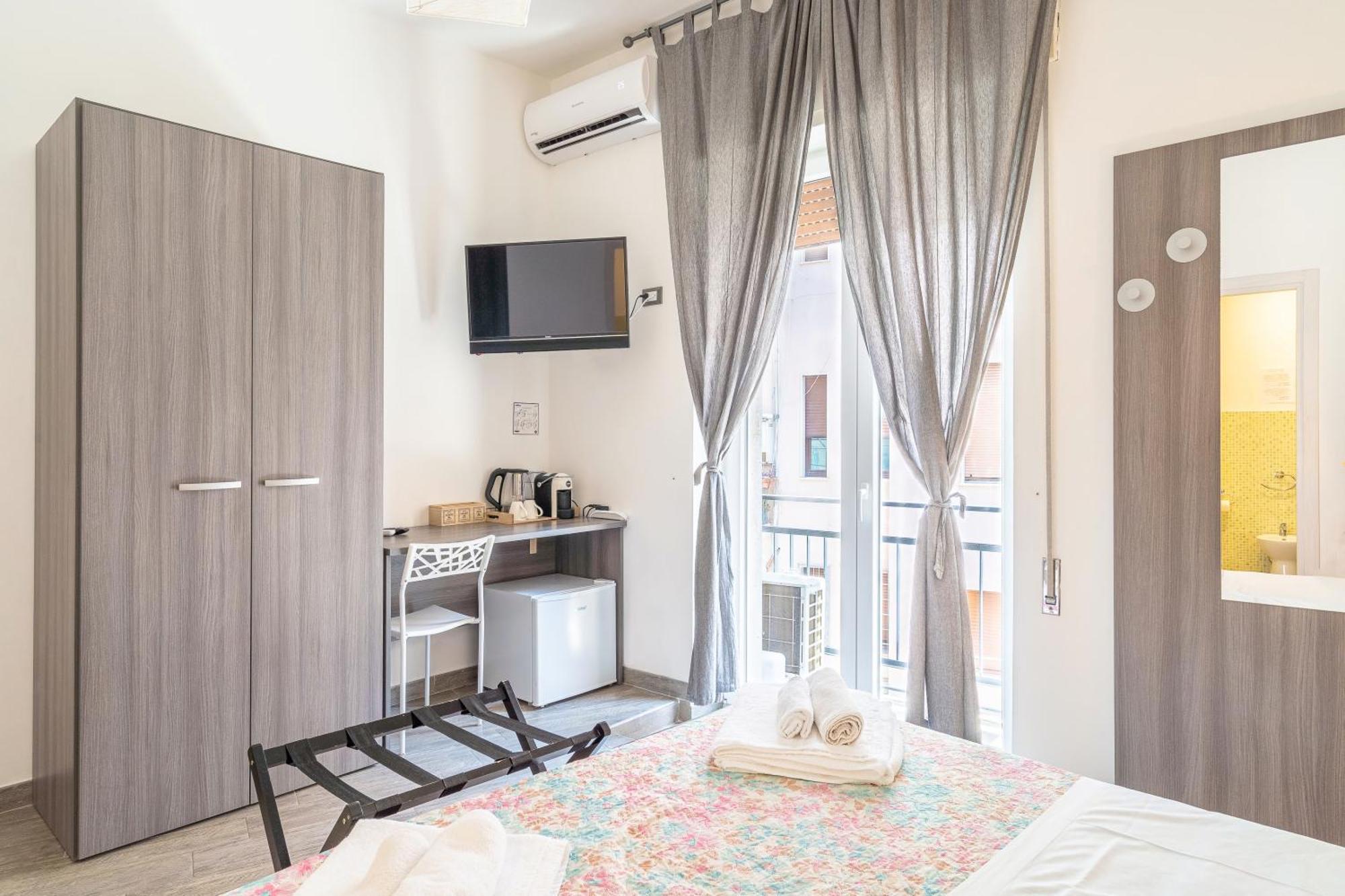Camere Cavour Pensión 3*