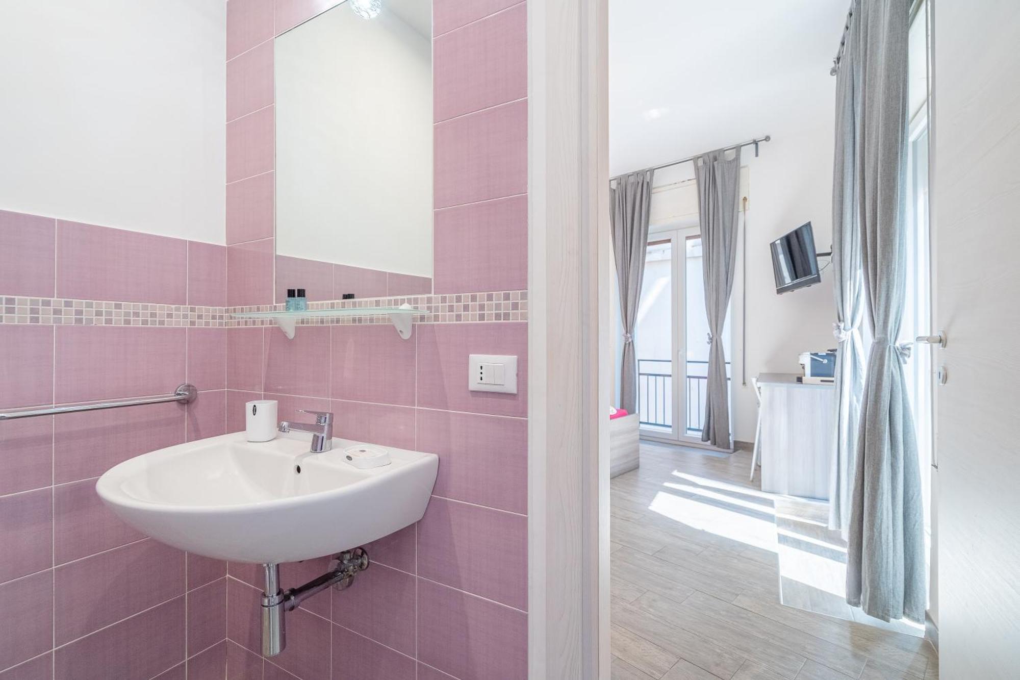 Camere Cavour 3*