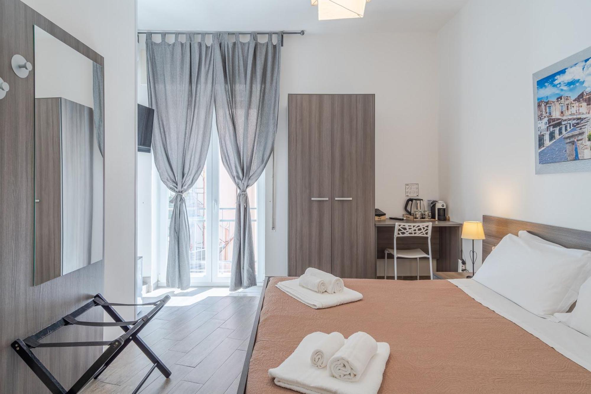 Camere Cavour 3*